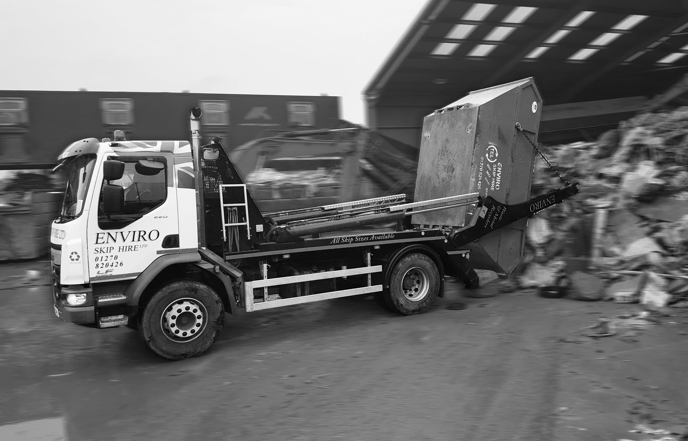 Skip bin truck